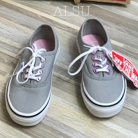 NWT VANS Authentic Eyelet Hearts Grey Kid’s - Picture 4 of 8